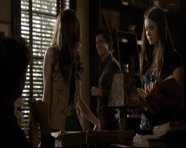 VampireDiariesWorld-dot-org_2x03BadMoonRising1155.jpg