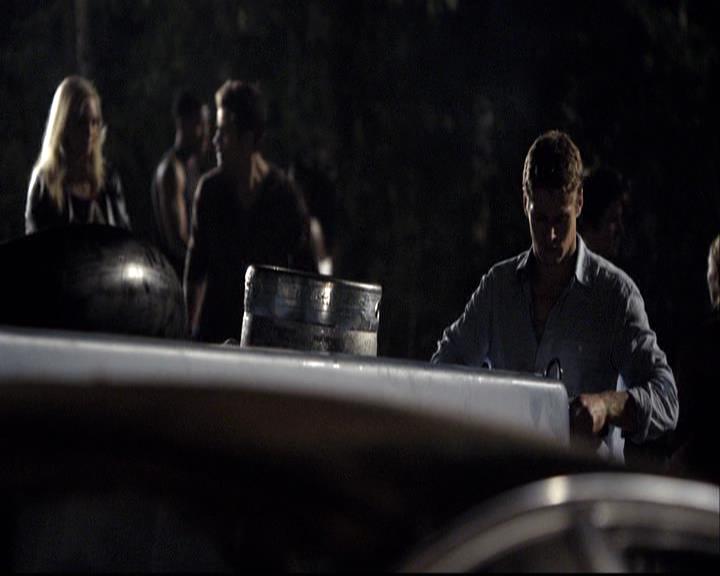 VampireDiariesWorld-dot-org_2x03BadMoonRising1209.jpg