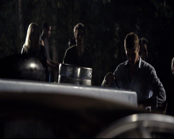 VampireDiariesWorld-dot-org_2x03BadMoonRising1210.jpg