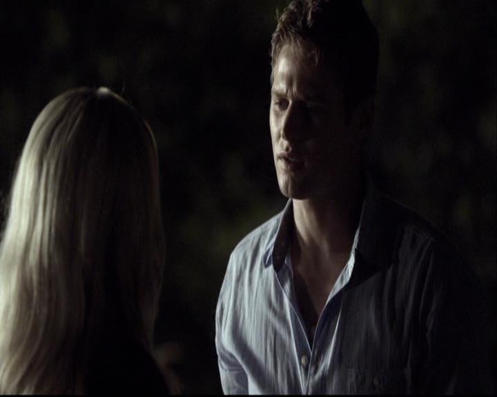 VampireDiariesWorld-dot-org_2x03BadMoonRising1240.jpg