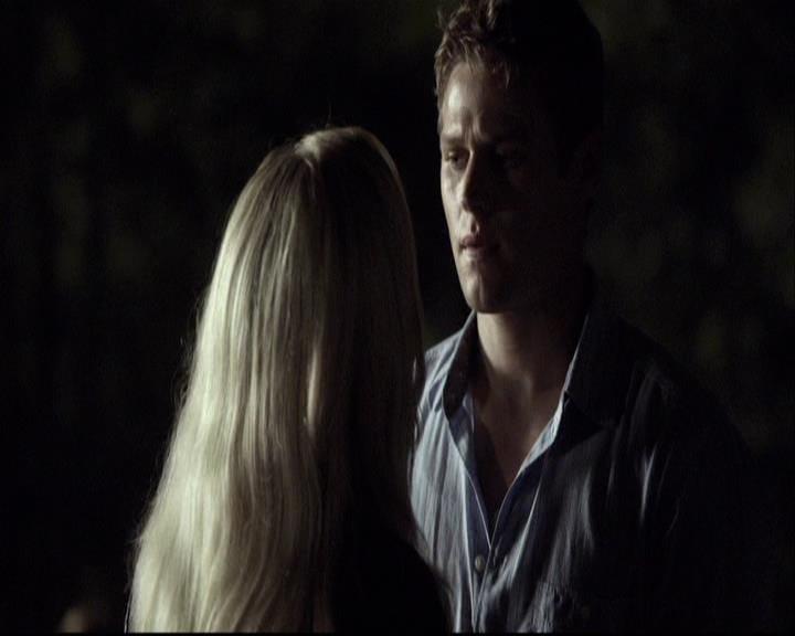 VampireDiariesWorld-dot-org_2x03BadMoonRising1250.jpg