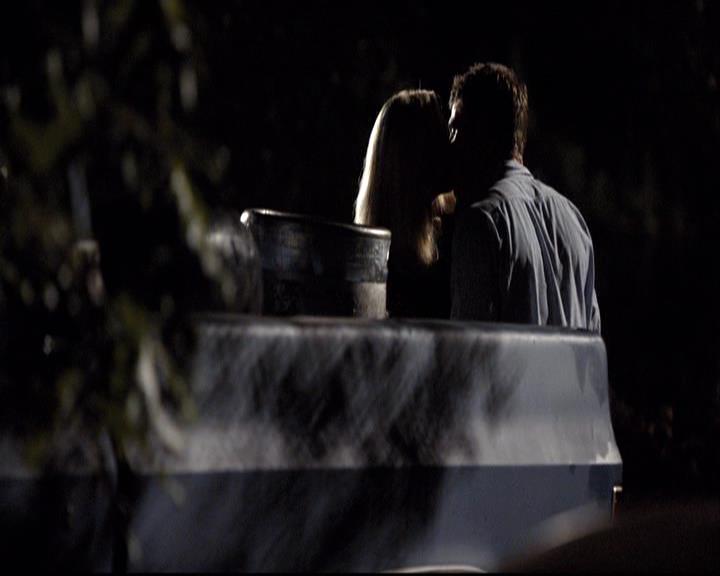 VampireDiariesWorld-dot-org_2x03BadMoonRising1265.jpg