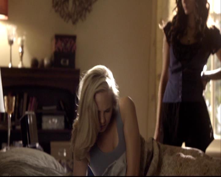 VampireDiariesWorld-dot-org_2x03BadMoonRising2236.jpg