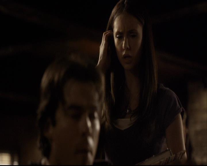 VampireDiariesWorld-dot-org_2x04MemoryLane0200.jpg