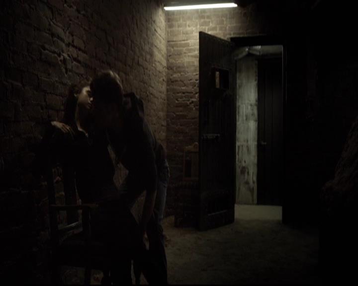 VampireDiariesWorld-dot-org_2x04MemoryLane0530.jpg