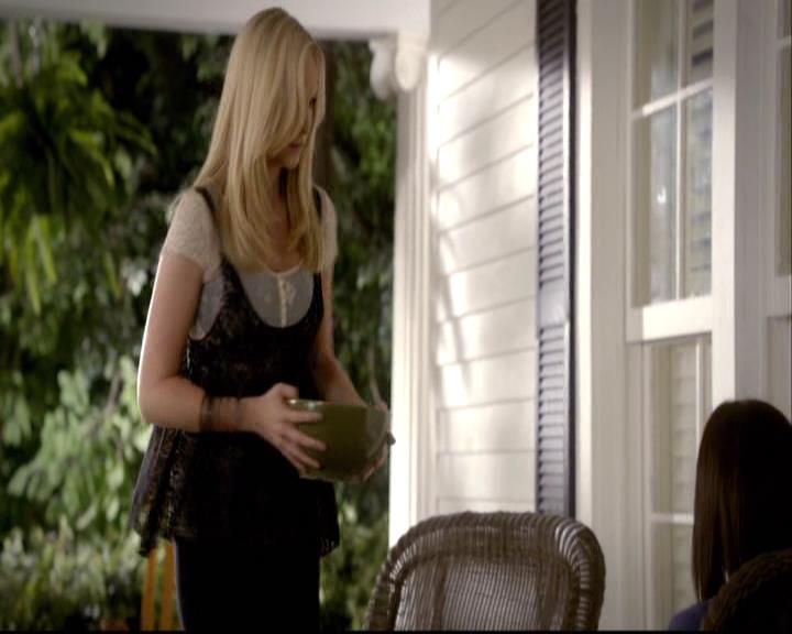 VampireDiariesWorld-dot-org_2x04MemoryLane0753.jpg