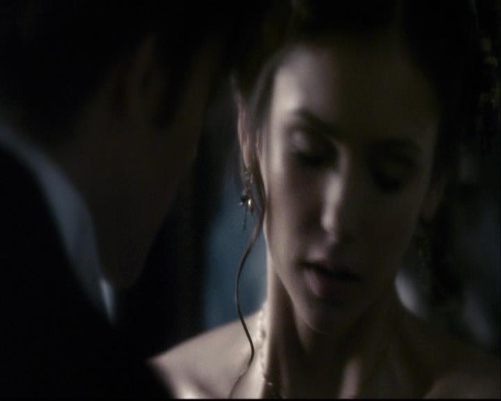 VampireDiariesWorld-dot-org_2x04MemoryLane0920.jpg