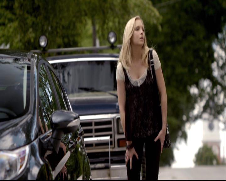 VampireDiariesWorld-dot-org_2x04MemoryLane1242.jpg