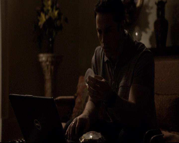VampireDiariesWorld-dot-org_2x04MemoryLane1827.jpg