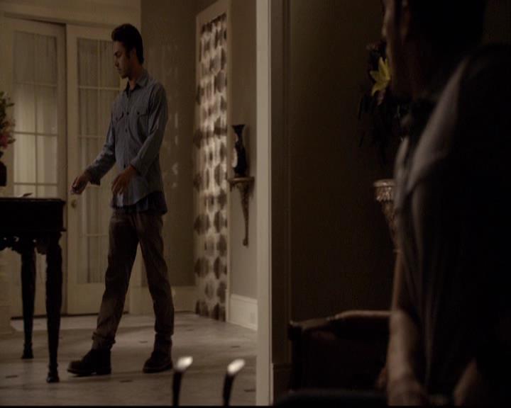 VampireDiariesWorld-dot-org_2x04MemoryLane1833.jpg
