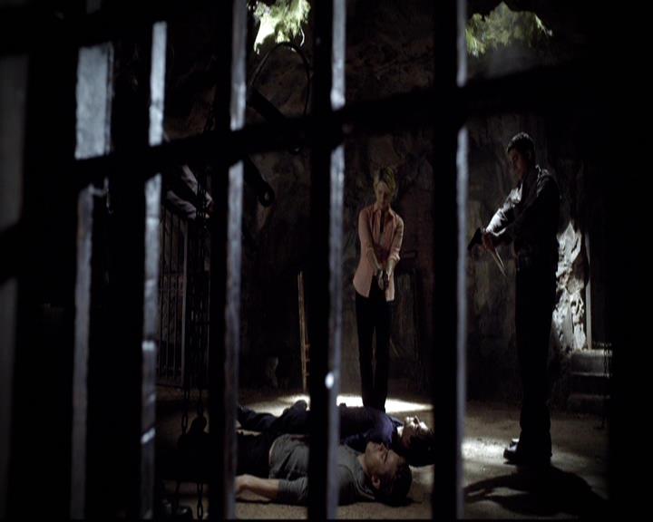 VampireDiariesWorld-dot-org_2x05KillOrBeKilled1340.jpg