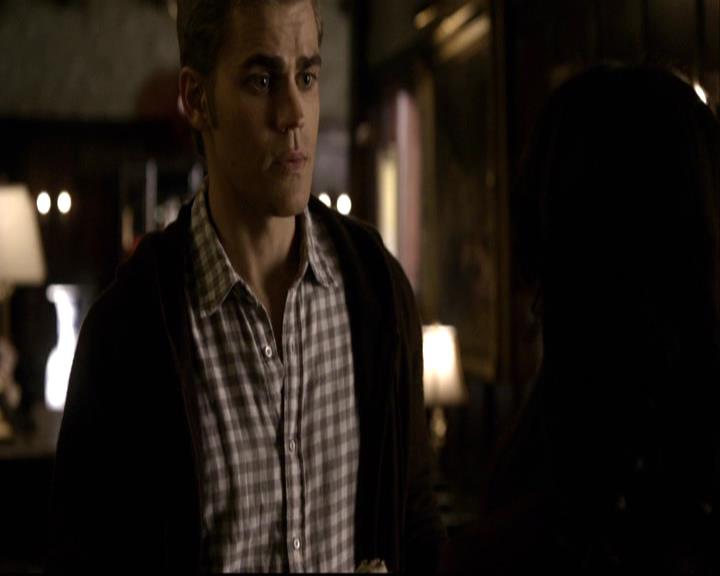 VampireDiariesWorld-dot-org_2x07Masquerade0338.jpg