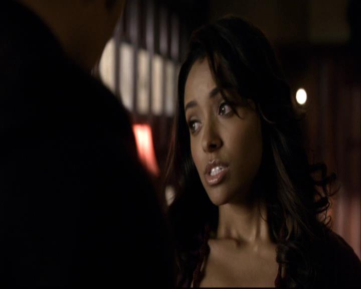 VampireDiariesWorld-dot-org_2x07Masquerade0346.jpg