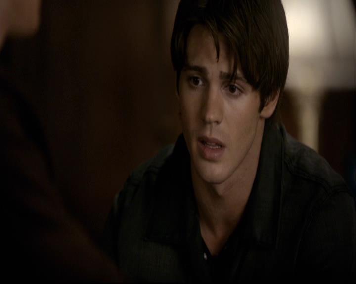 VampireDiariesWorld-dot-org_2x07Masquerade0425.jpg