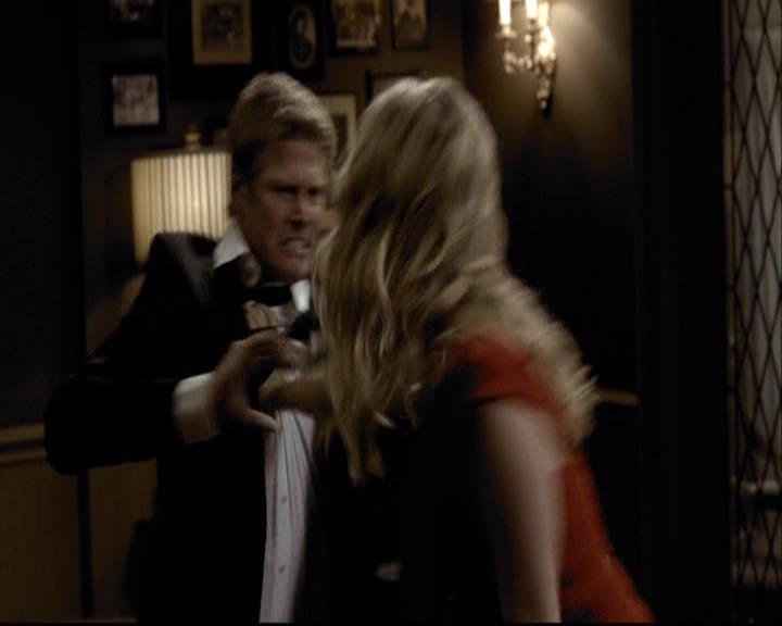 VampireDiariesWorld-dot-org_2x07Masquerade1513.jpg