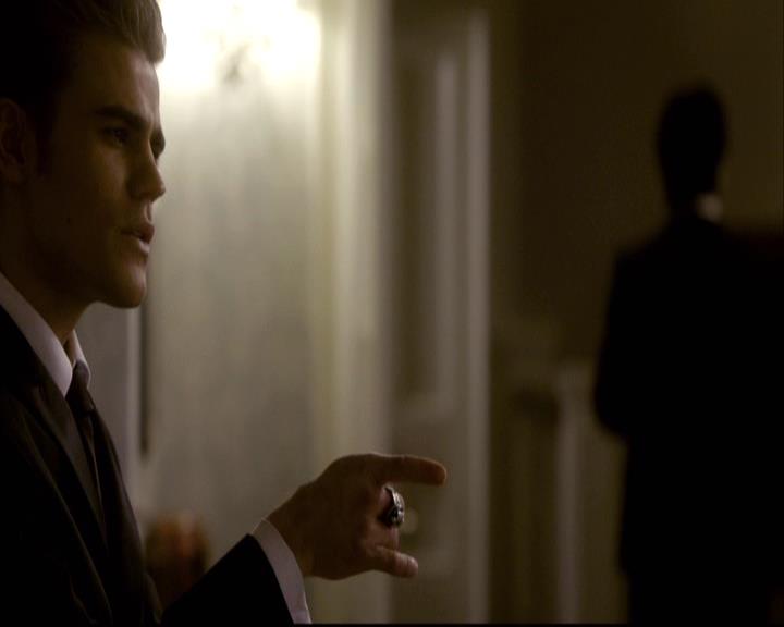 VampireDiariesWorld-dot-org_2x07Masquerade1603.jpg
