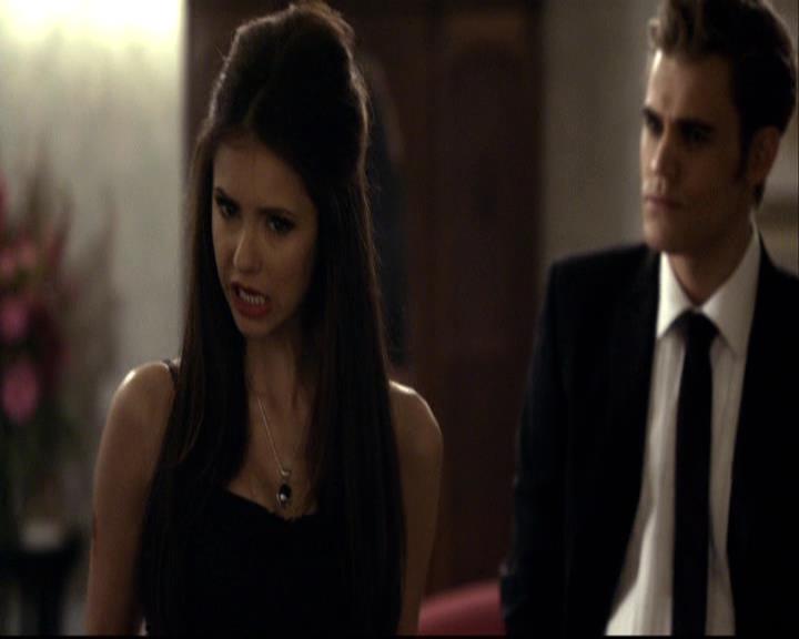 VampireDiariesWorld-dot-org_2x07Masquerade1623.jpg