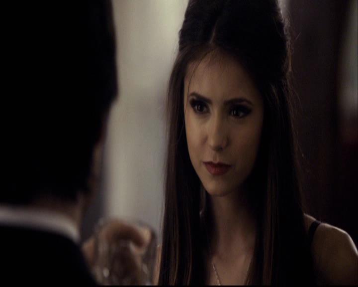 VampireDiariesWorld-dot-org_2x07Masquerade1628.jpg