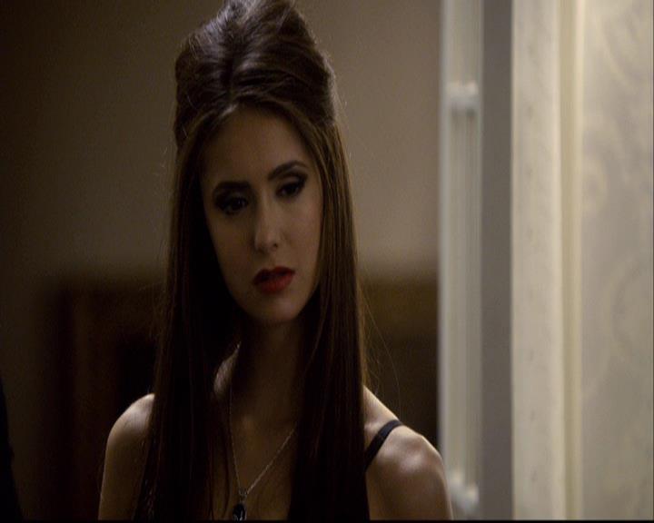 VampireDiariesWorld-dot-org_2x07Masquerade1634.jpg