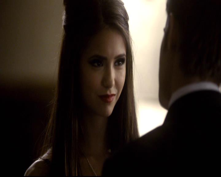 VampireDiariesWorld-dot-org_2x07Masquerade1675.jpg