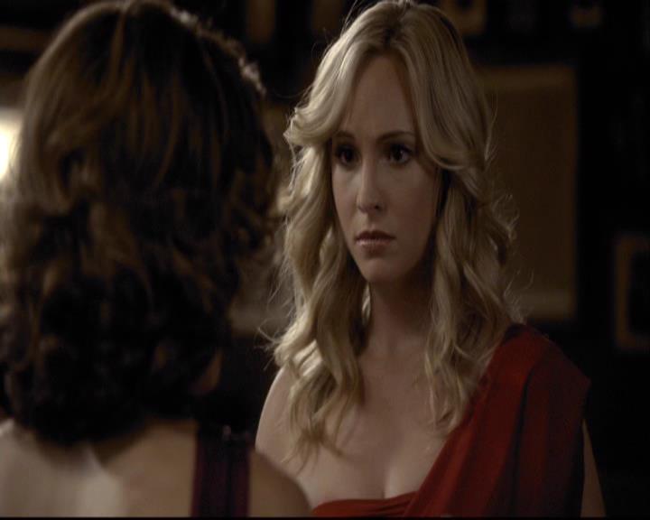 VampireDiariesWorld-dot-org_2x07Masquerade1866.jpg