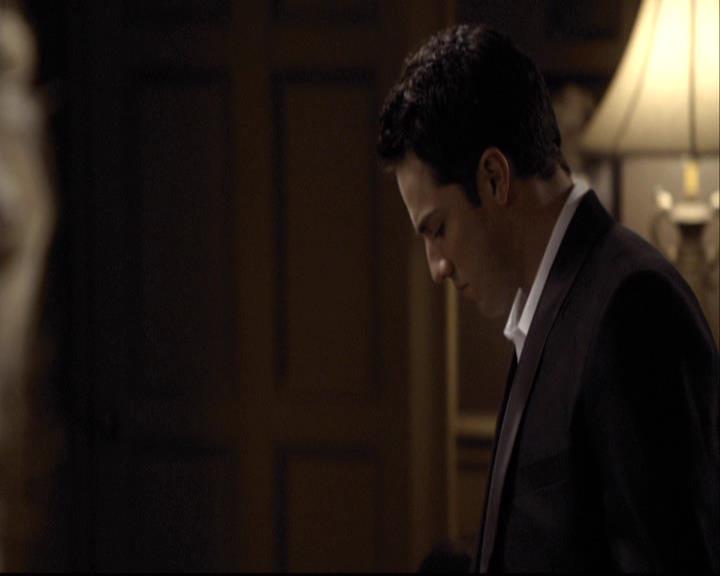VampireDiariesWorld-dot-org_2x07Masquerade1890.jpg