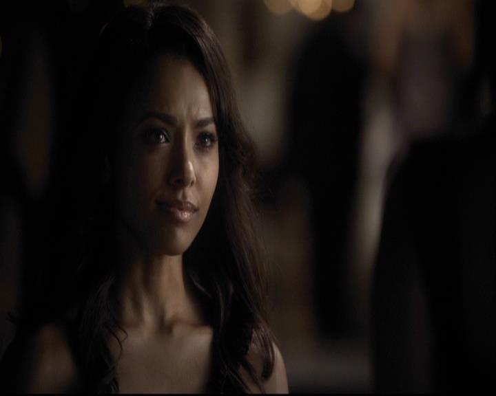VampireDiariesWorld-dot-org_2x07Masquerade1986.jpg