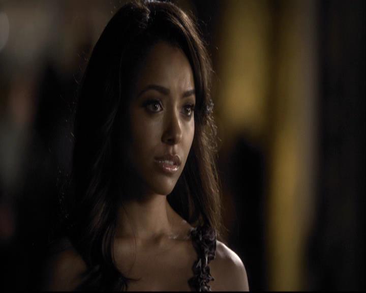 VampireDiariesWorld-dot-org_2x07Masquerade2016.jpg
