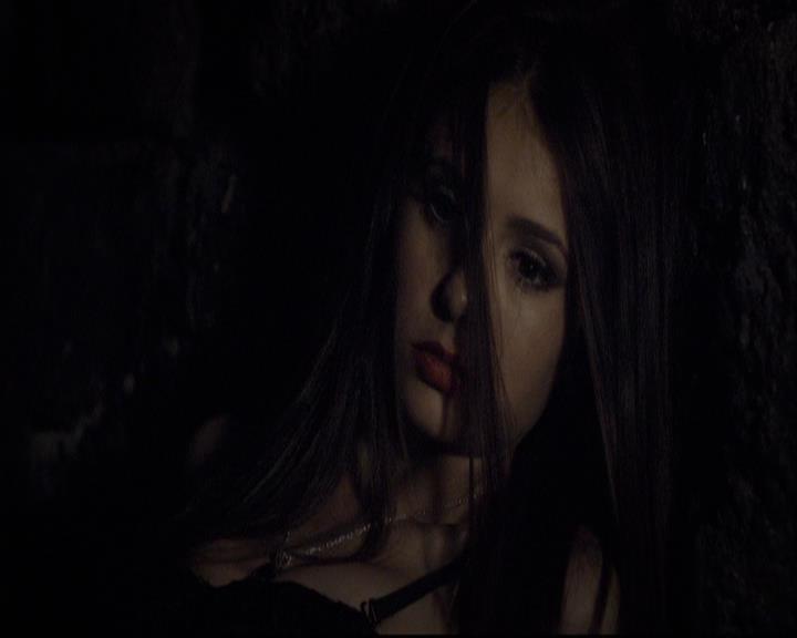 VampireDiariesWorld-dot-org_2x07Masquerade2142.jpg