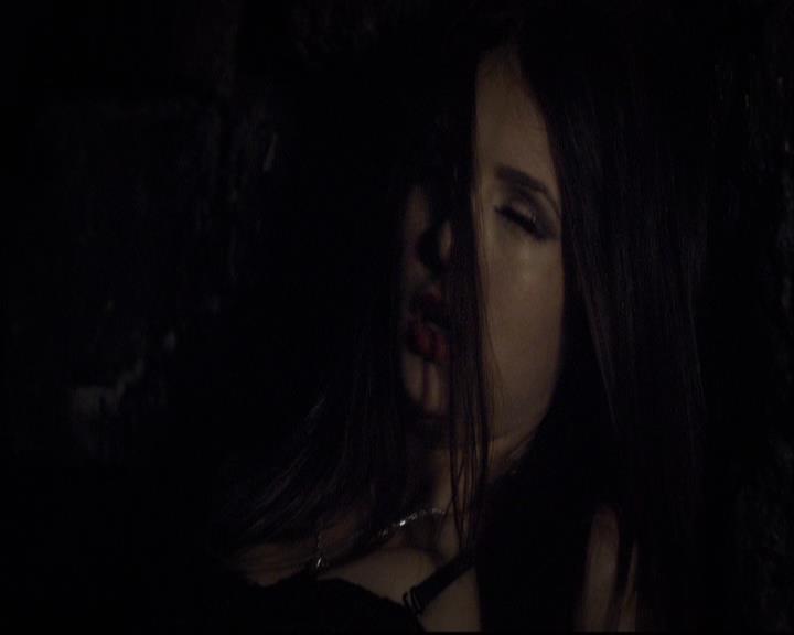 VampireDiariesWorld-dot-org_2x07Masquerade2144.jpg