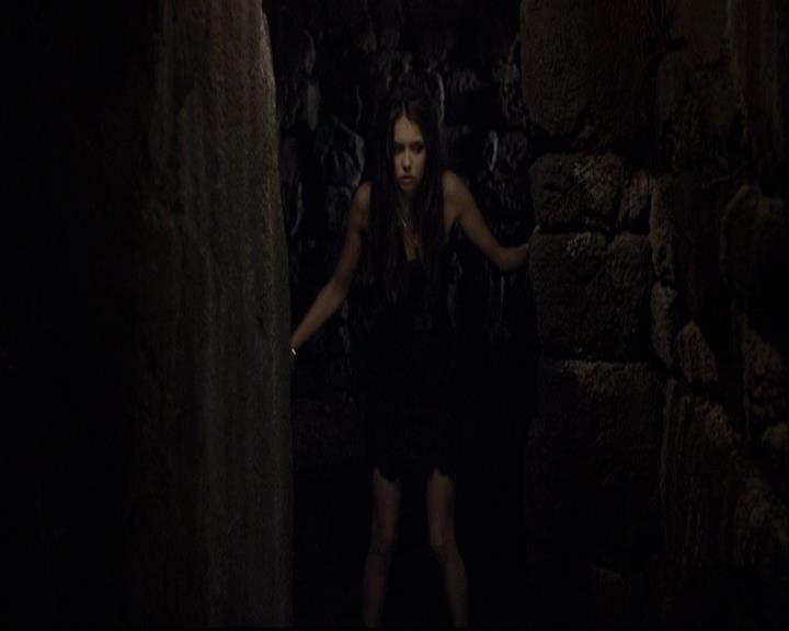 VampireDiariesWorld-dot-org_2x07Masquerade2165.jpg