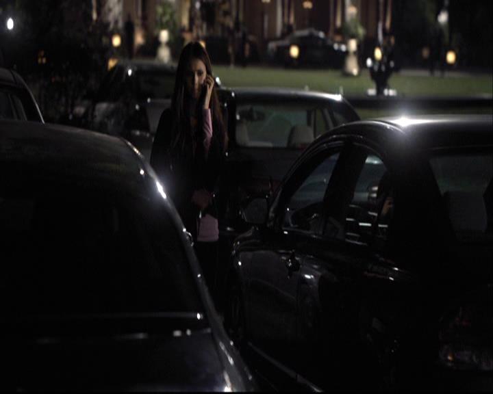 VampireDiariesWorld-dot-org_2x07Masquerade2249.jpg