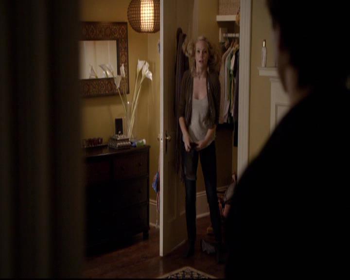 VampireDiariesWorld-dot-org_2x08Rose0127.jpg