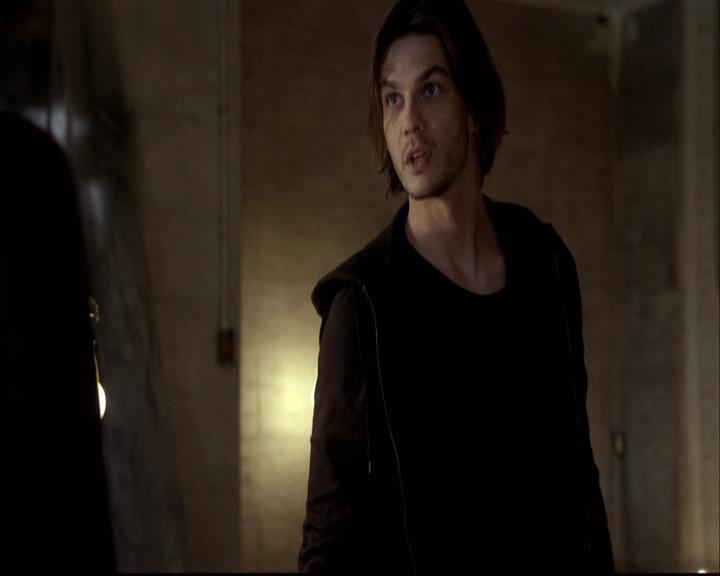 VampireDiariesWorld-dot-org_2x08Rose0330.jpg