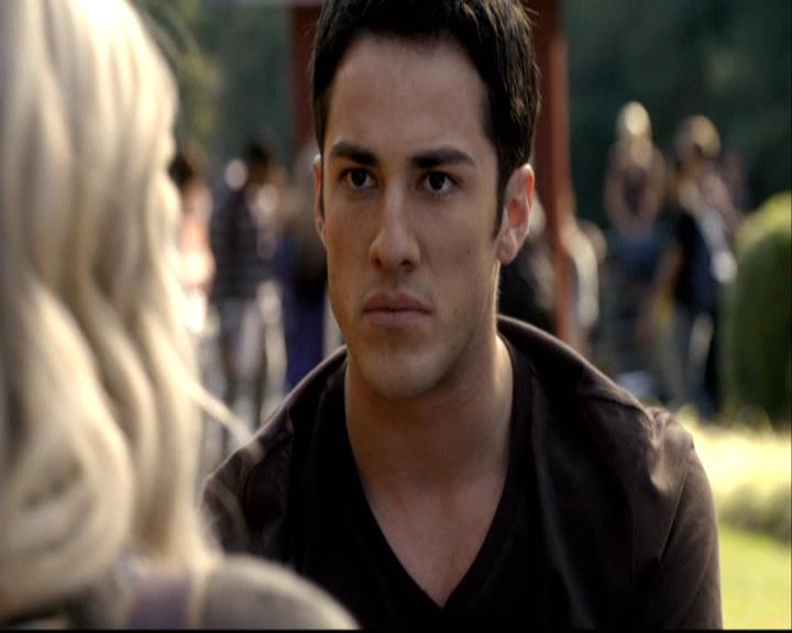 VampireDiariesWorld-dot-org_2x08Rose0655.jpg