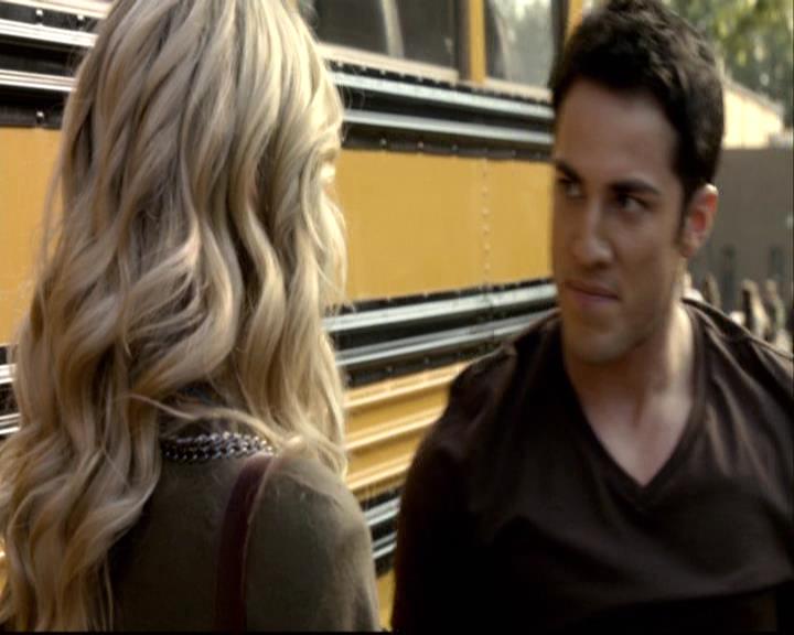 VampireDiariesWorld-dot-org_2x08Rose0664.jpg