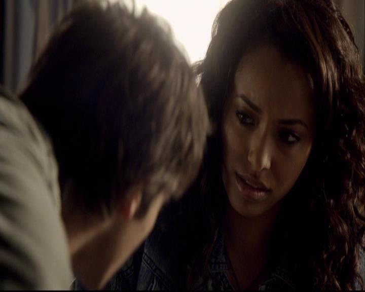 VampireDiariesWorld-dot-org_2x08Rose0819.jpg