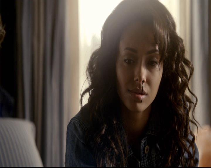 VampireDiariesWorld-dot-org_2x08Rose0852.jpg
