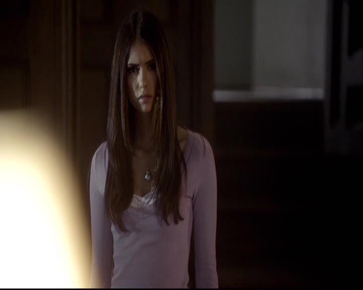 VampireDiariesWorld-dot-org_2x08Rose0898.jpg