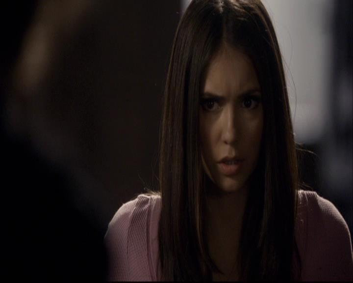 VampireDiariesWorld-dot-org_2x08Rose1069.jpg