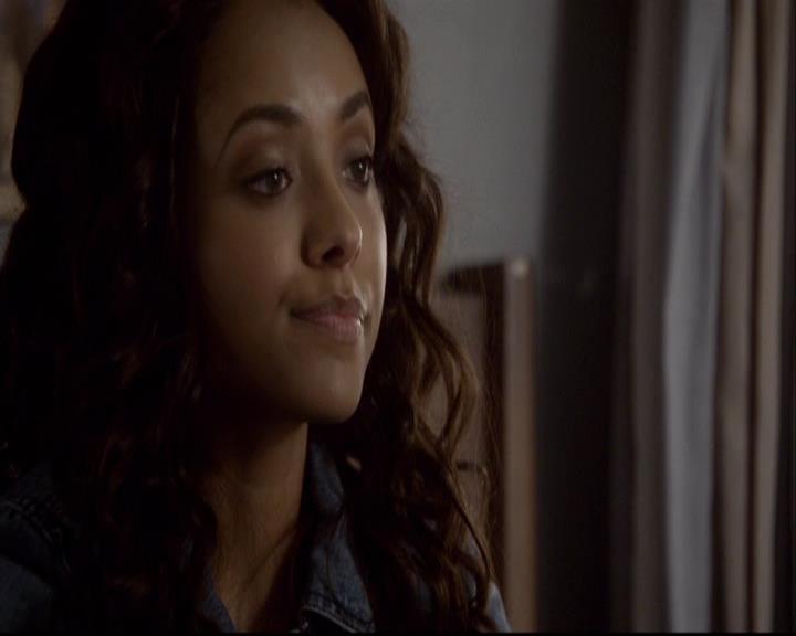 VampireDiariesWorld-dot-org_2x08Rose1121.jpg