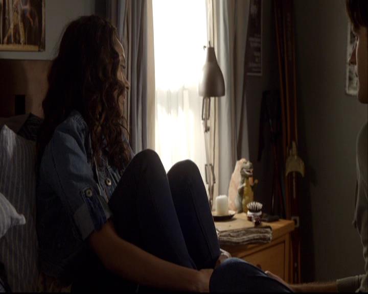 VampireDiariesWorld-dot-org_2x08Rose1123.jpg