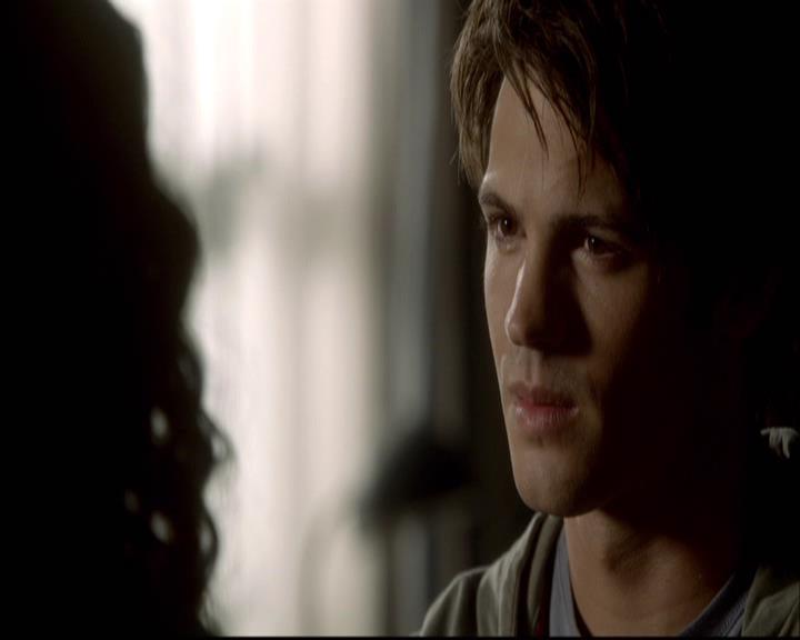 VampireDiariesWorld-dot-org_2x08Rose1161.jpg