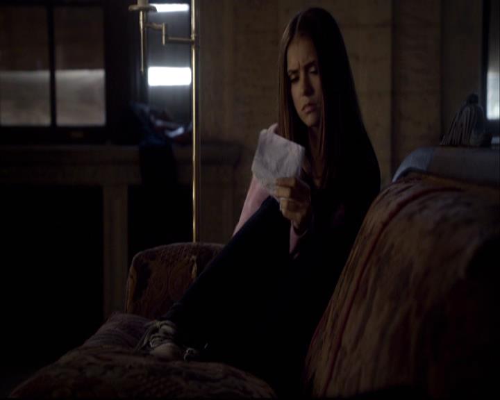VampireDiariesWorld-dot-org_2x08Rose1190.jpg