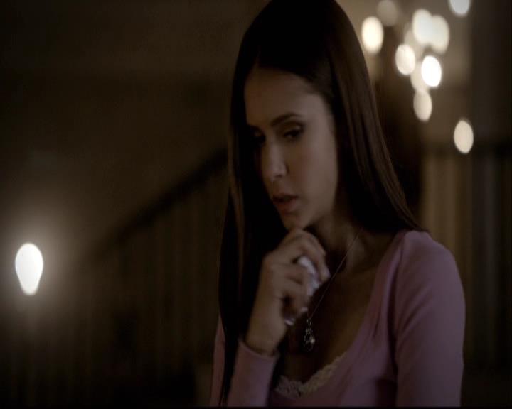 VampireDiariesWorld-dot-org_2x08Rose1443.jpg