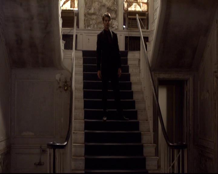 VampireDiariesWorld-dot-org_2x08Rose1668.jpg