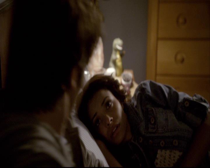 VampireDiariesWorld-dot-org_2x08Rose1800.jpg