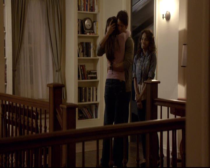 VampireDiariesWorld-dot-org_2x08Rose1838.jpg