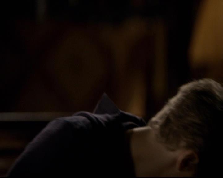 VampireDiariesWorld-dot-org_2x08Rose1861.jpg