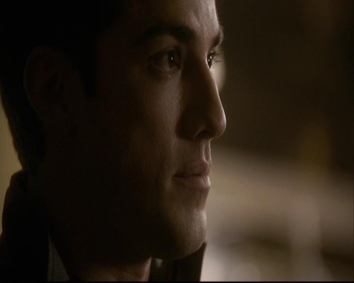 VampireDiariesWorld-dot-org_2x08Rose2034.jpg
